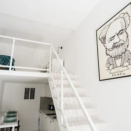 d.Five Bartók Apartment